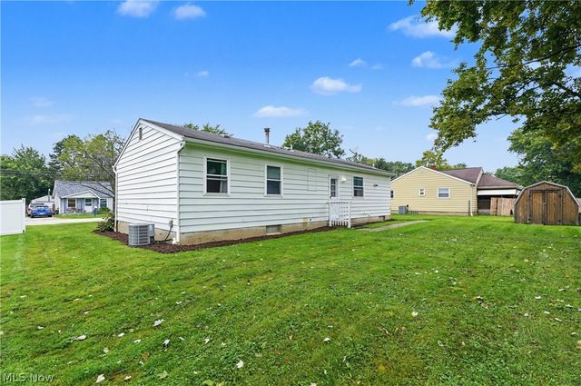 4111 Vira Road, Stow, OH 44224