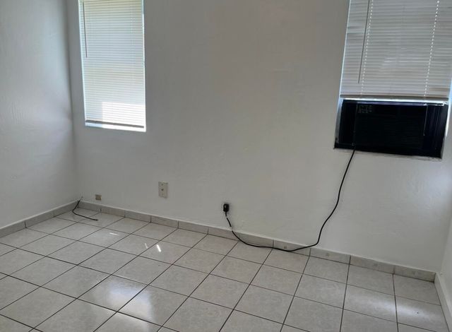1840 TAFT Street 1-5, Hollywood, FL 33020