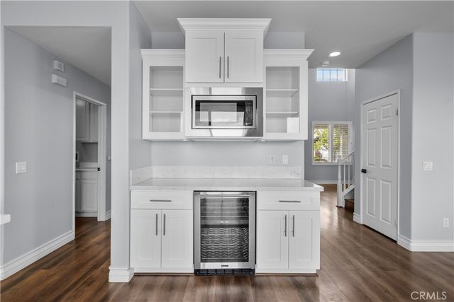 24036 Via Vista, Valencia, CA 91354