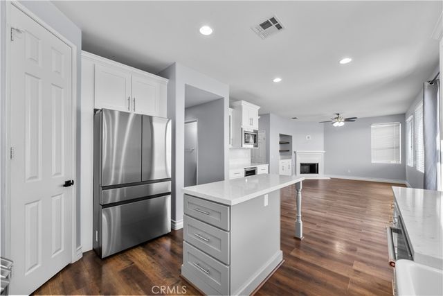 24036 Via Vista, Valencia, CA 91354