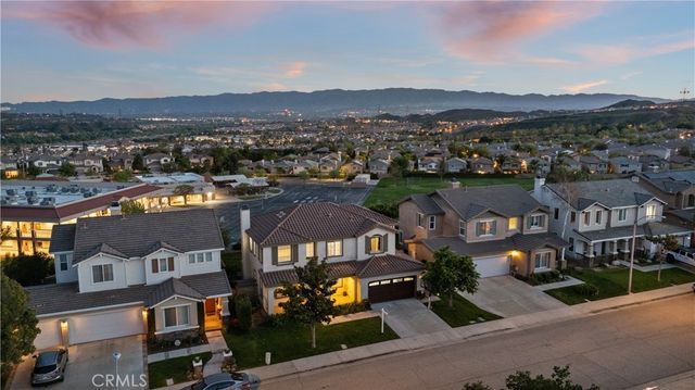 24036 Via Vista, Valencia, CA 91354