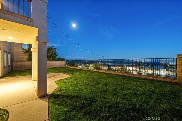 24036 Via Vista, Valencia, CA 91354