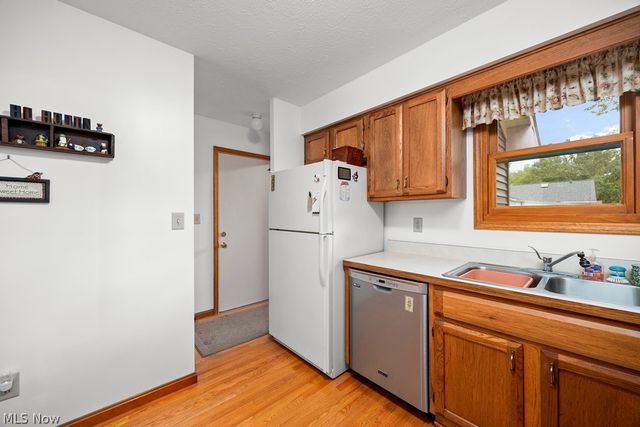 7611 Bronson Road, Olmsted Twp, OH 44138