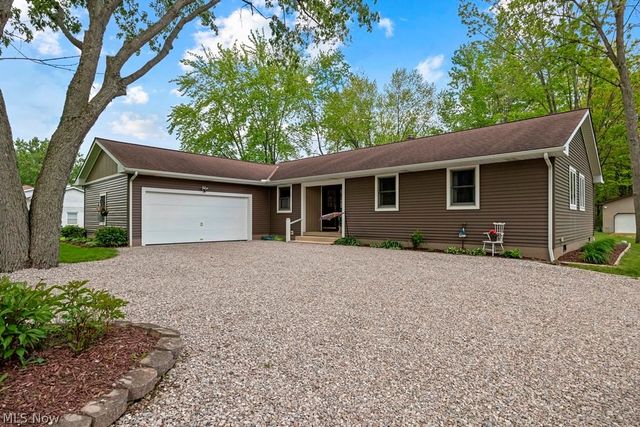 7611 Bronson Road, Olmsted Twp, OH 44138