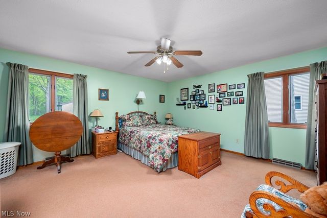 7611 Bronson Road, Olmsted Twp, OH 44138