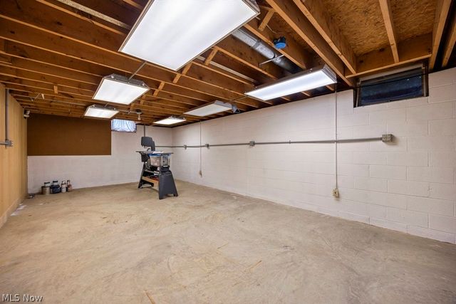 7611 Bronson Road, Olmsted Twp, OH 44138