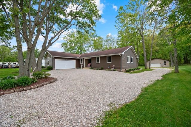 7611 Bronson Road, Olmsted Twp, OH 44138