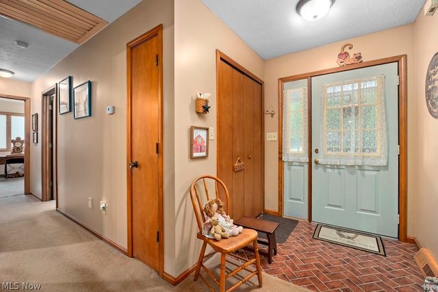 7611 Bronson Road, Olmsted Twp, OH 44138