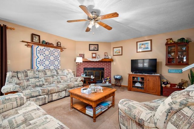 7611 Bronson Road, Olmsted Twp, OH 44138