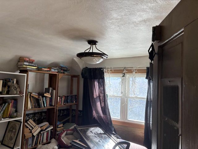 3820 E Munkwitz AVENUE, Cudahy, WI 53110