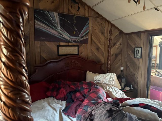 3820 E Munkwitz AVENUE, Cudahy, WI 53110