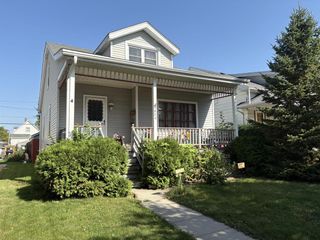 3820 E Munkwitz AVENUE, Cudahy, WI 53110