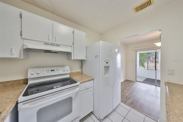 431 GLOUCESTER BOULEVARD 87, Sun City Center, FL 33573