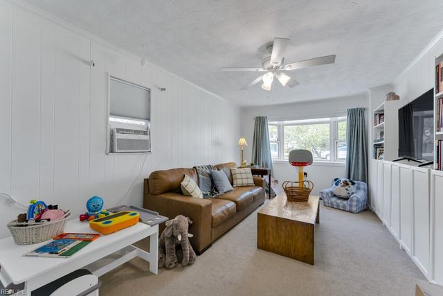 4813 Tulip DR, Virginia Beach, VA 23455