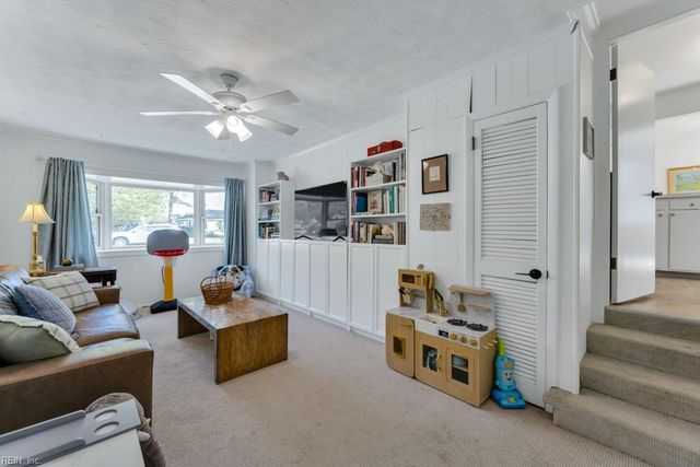 4813 Tulip DR, Virginia Beach, VA 23455