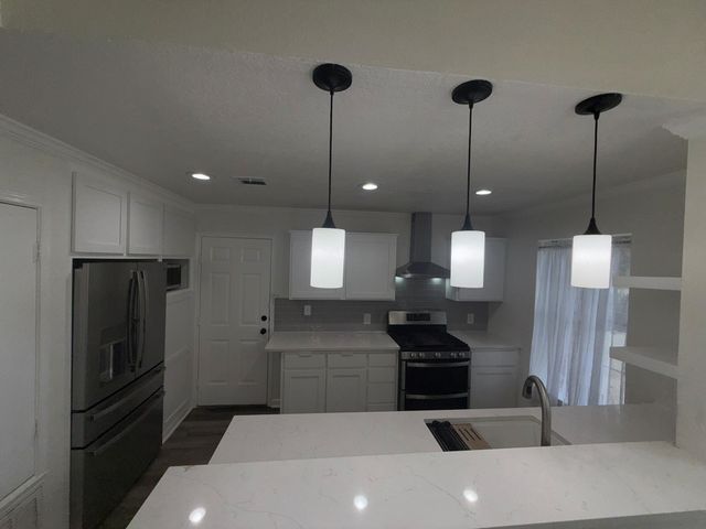 5807 TERI RD, Austin, TX 78744