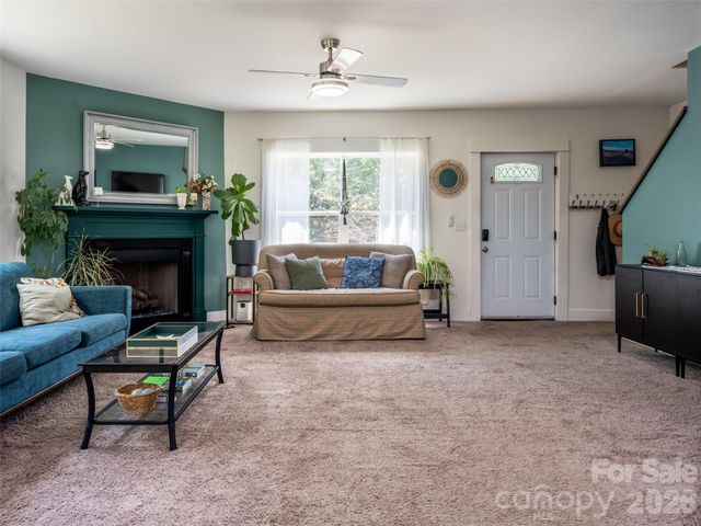 518 Onteora Boulevard, Asheville, NC 28803