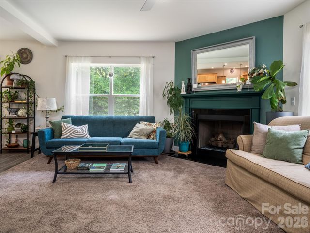 518 Onteora Boulevard, Asheville, NC 28803