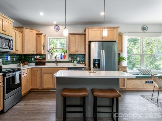 518 Onteora Boulevard, Asheville, NC 28803