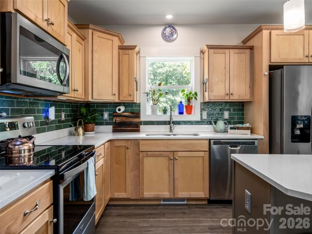 518 Onteora Boulevard, Asheville, NC 28803