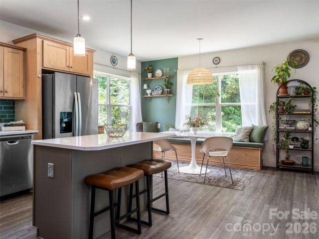 518 Onteora Boulevard, Asheville, NC 28803