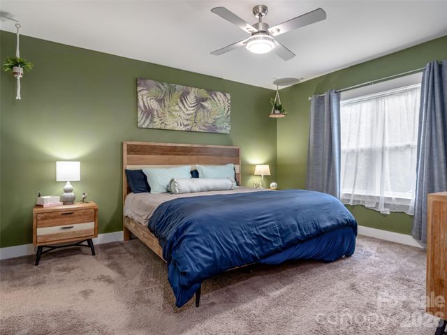 518 Onteora Boulevard, Asheville, NC 28803