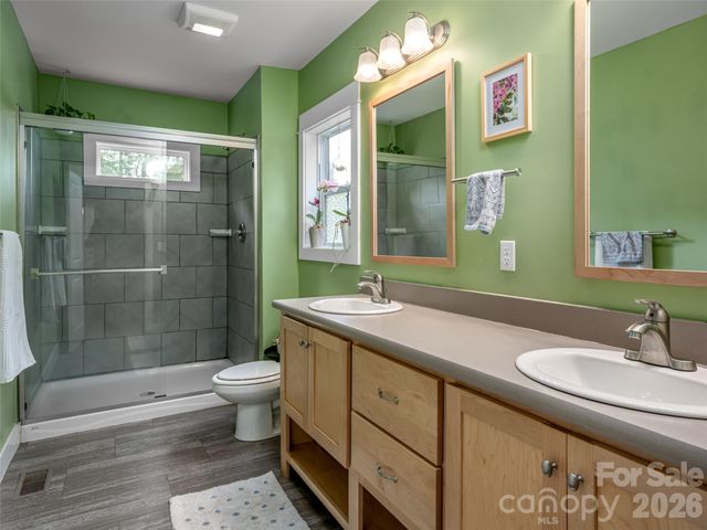 518 Onteora Boulevard, Asheville, NC 28803
