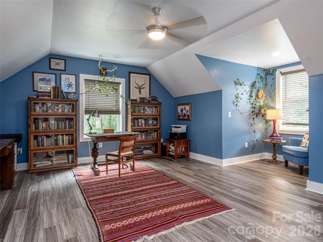 518 Onteora Boulevard, Asheville, NC 28803