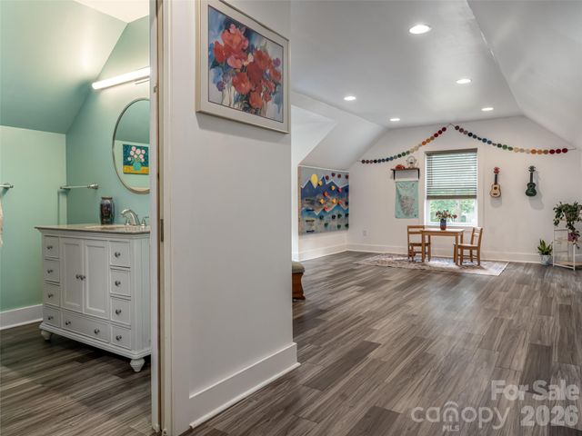 518 Onteora Boulevard, Asheville, NC 28803