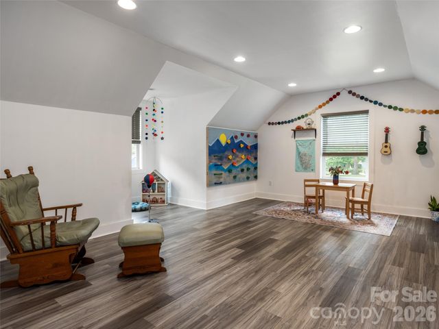 518 Onteora Boulevard, Asheville, NC 28803