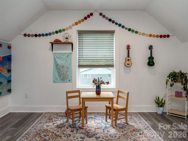 518 Onteora Boulevard, Asheville, NC 28803