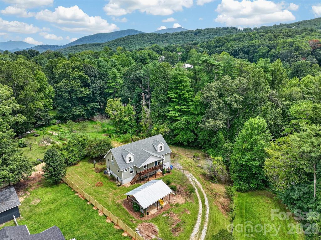 518 Onteora Boulevard, Asheville, NC 28803