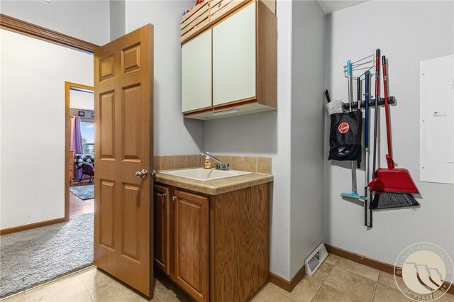 3335 White Buffalo Road, Huntley, MT 59037