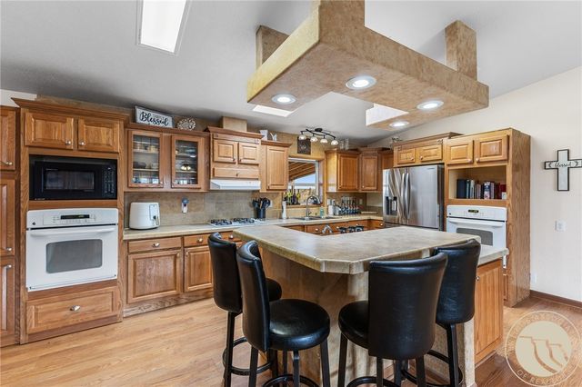 3335 White Buffalo Road, Huntley, MT 59037