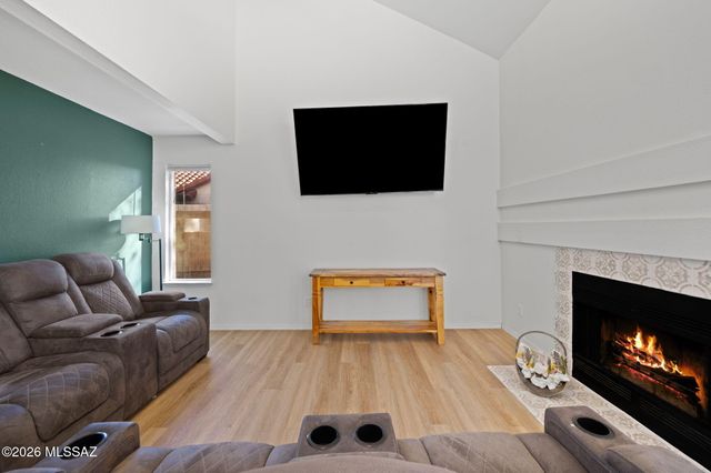 9617 E Glasgow Place, Tucson, AZ 85747