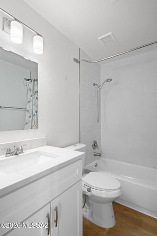 9617 E Glasgow Place, Tucson, AZ 85747