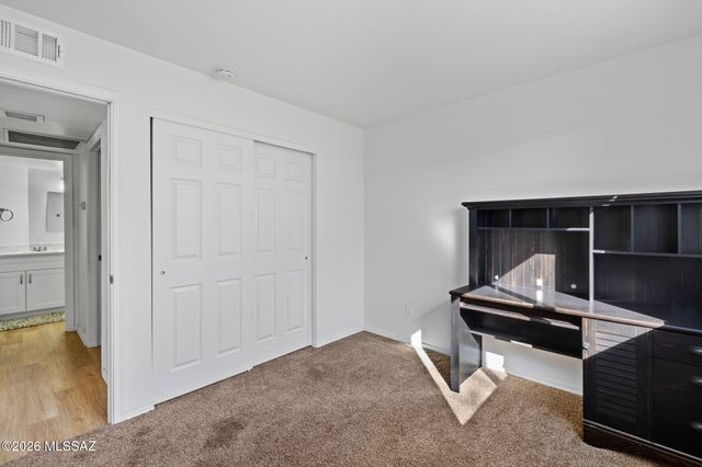 9617 E Glasgow Place, Tucson, AZ 85747