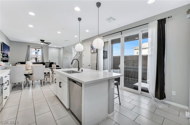 692 Cottonwood Hill Place, Henderson, NV 89011