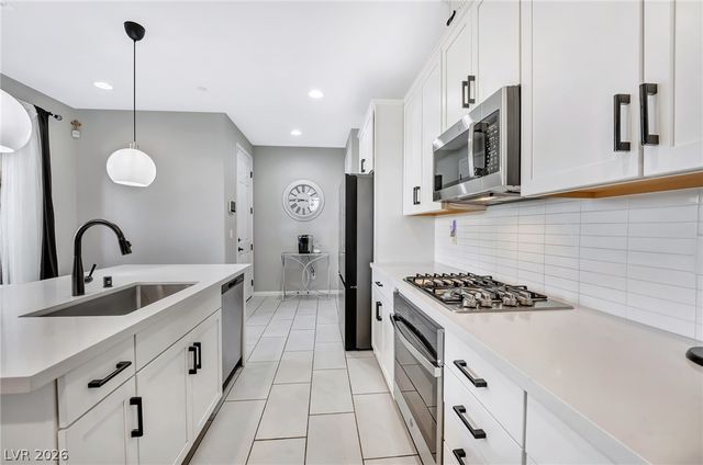 692 Cottonwood Hill Place, Henderson, NV 89011