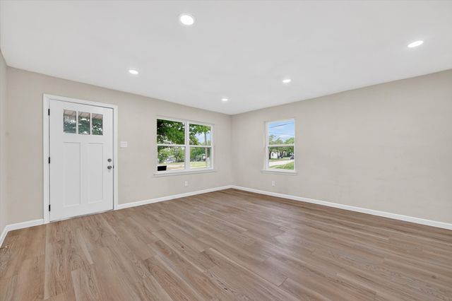 801 S Tennessee Street, Mckinney, TX 75069