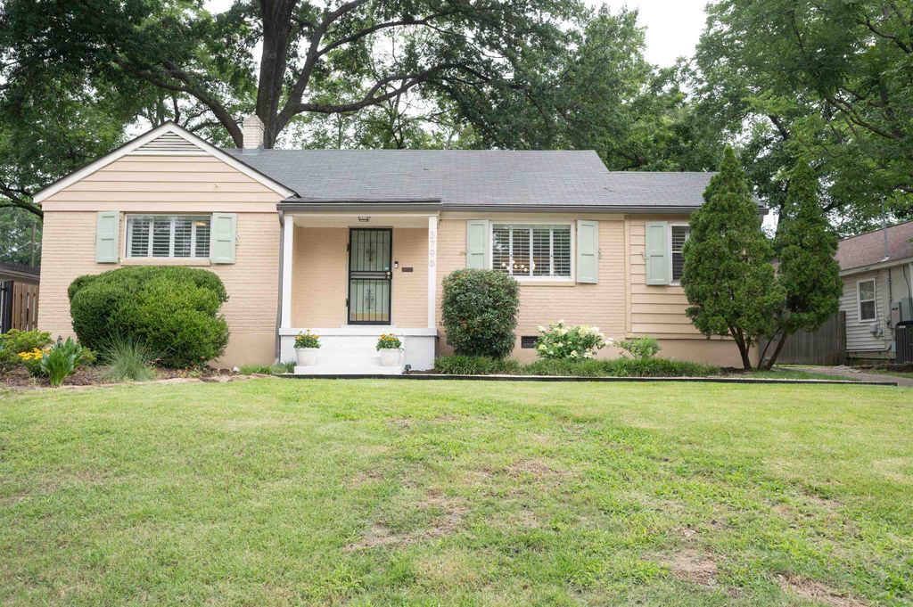 3796 MONTCLAIR DR, Memphis, TN 38111