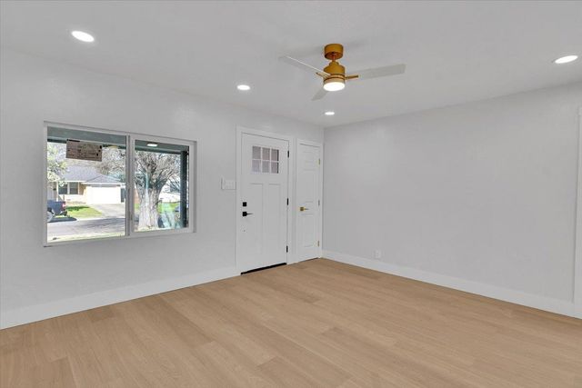 6040 39th Ave, Sacramento, CA 95824