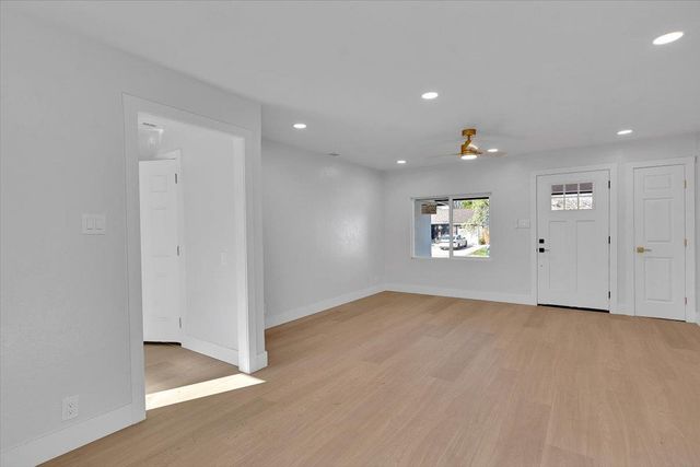 6040 39th Ave, Sacramento, CA 95824