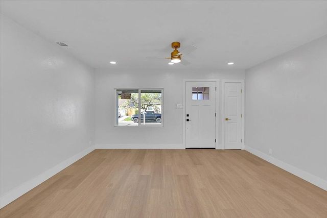 6040 39th Ave, Sacramento, CA 95824