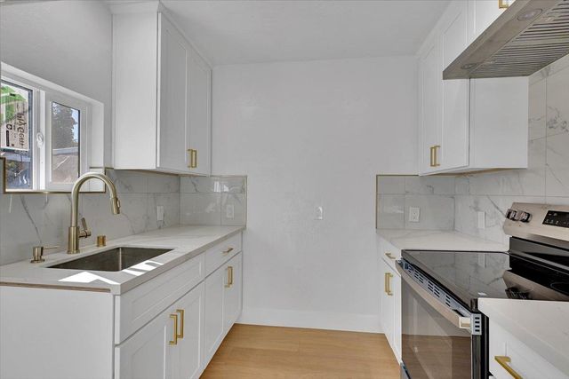 6040 39th Ave, Sacramento, CA 95824