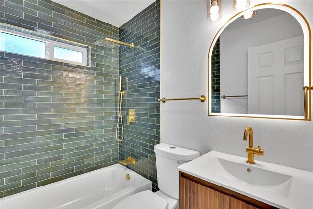 6040 39th Ave, Sacramento, CA 95824