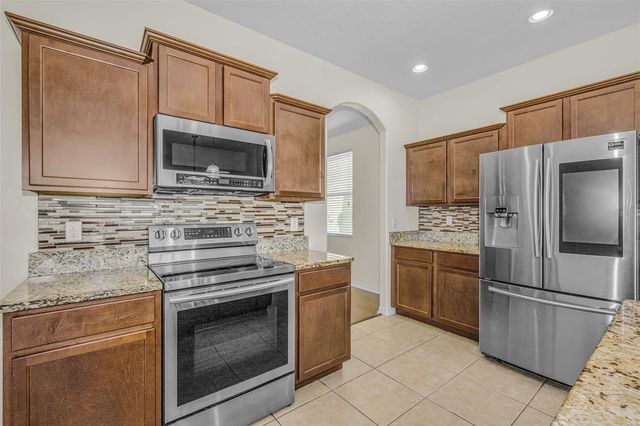 521 VISTA RIDGE DRIVE, Ruskin, FL 33570