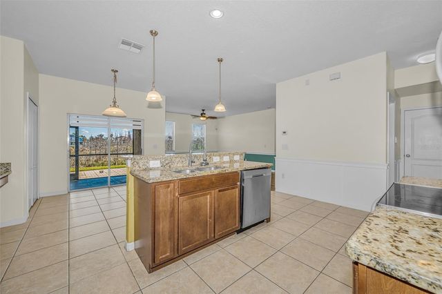 521 VISTA RIDGE DRIVE, Ruskin, FL 33570