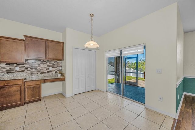 521 VISTA RIDGE DRIVE, Ruskin, FL 33570