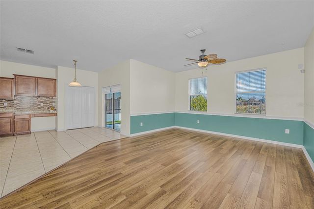 521 VISTA RIDGE DRIVE, Ruskin, FL 33570